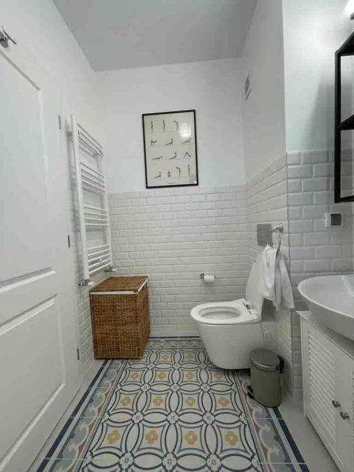 Modern 2-Bedroom Apartment In New Residence 크라이오바 외부 사진